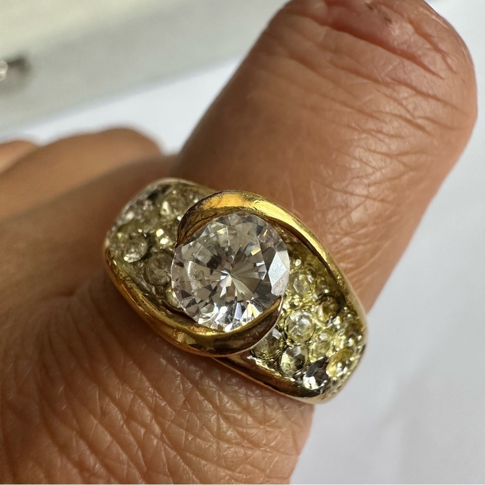 FREE WITH ANY PURCHASE Vintage ring marked 18kGE